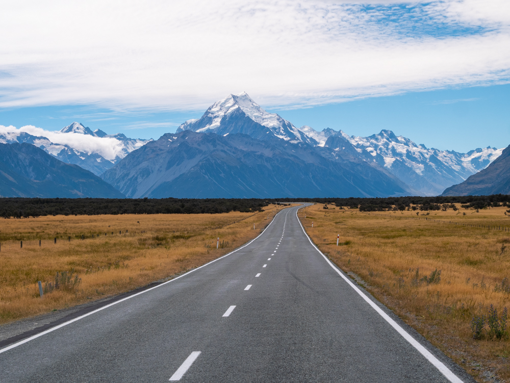 new zealand road to mount cook