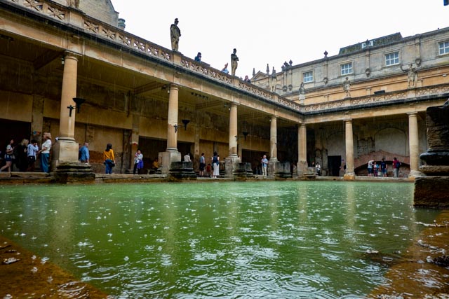 Les bains sous la pluie