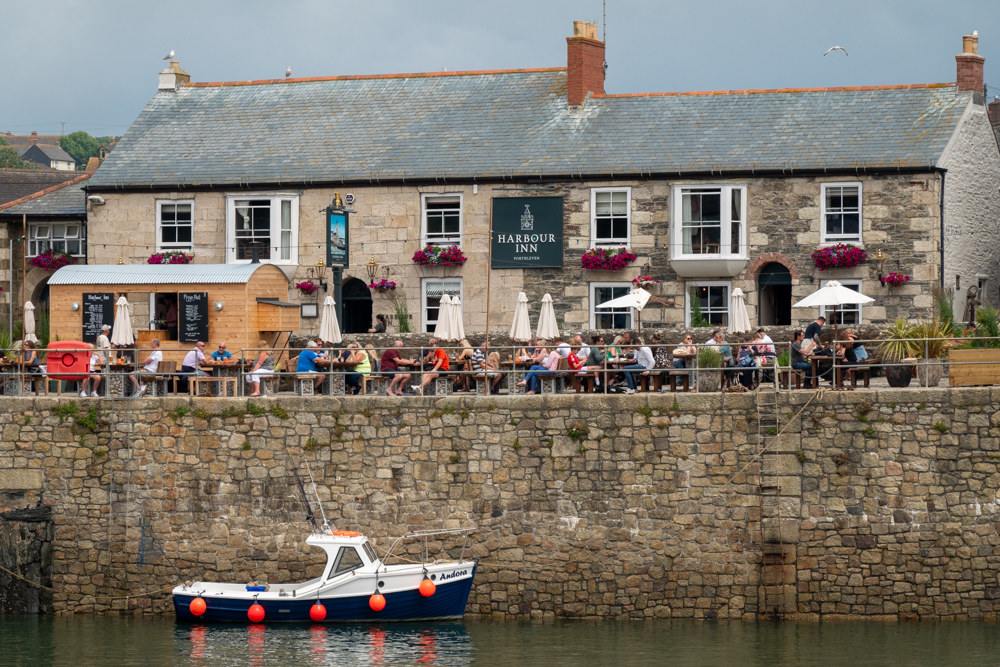 the harbour inn porthleven