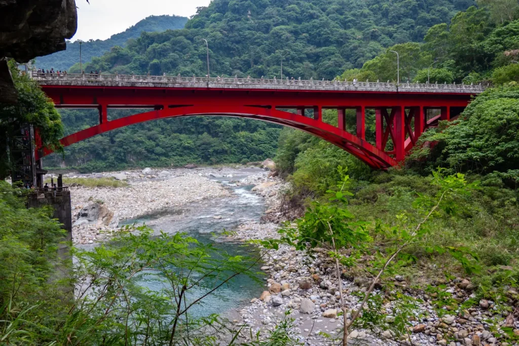 Shakadang Trail bridge