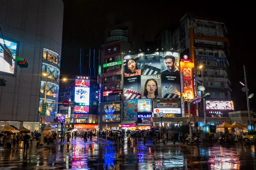 ximen crossing by night